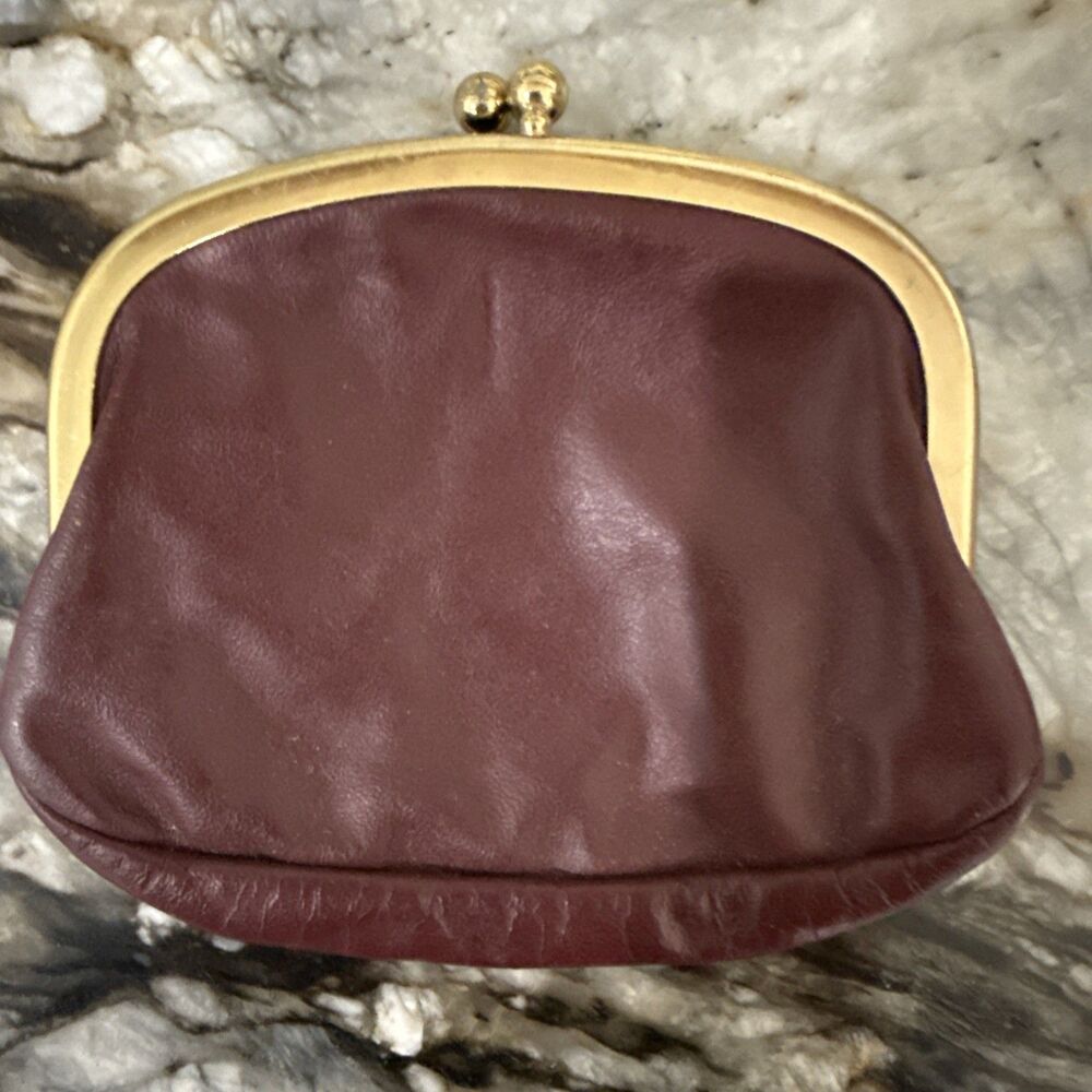 St. Thomas Vintage Leather Coin Purse, Metal Frame, W/Kiss Closure